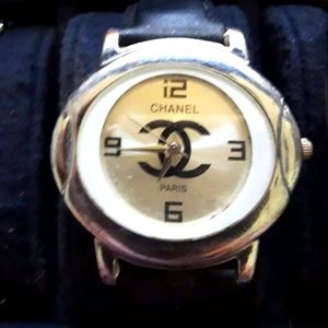 CHANEL SIGNATURE LOGO WATCH W/LEATHER BAND